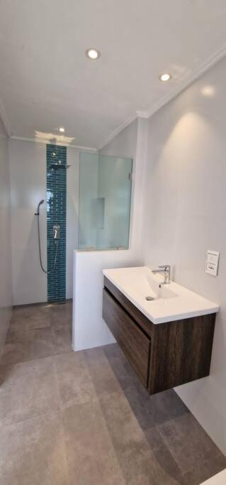 בו ואלון Paradise Heights Luxury Apartments & Villa מראה חיצוני תמונה